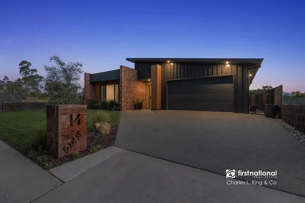 Moama 5Kwarto Luxury Custom Living with a Tranquil Bushland Outlook