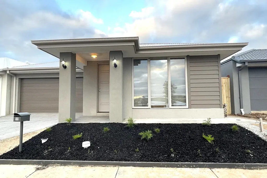Brand New 4-Bedroom Family Home in Thornhill Park!