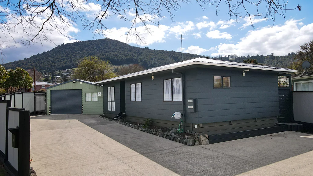 Western Heights 3chambre Level Up on Upland!