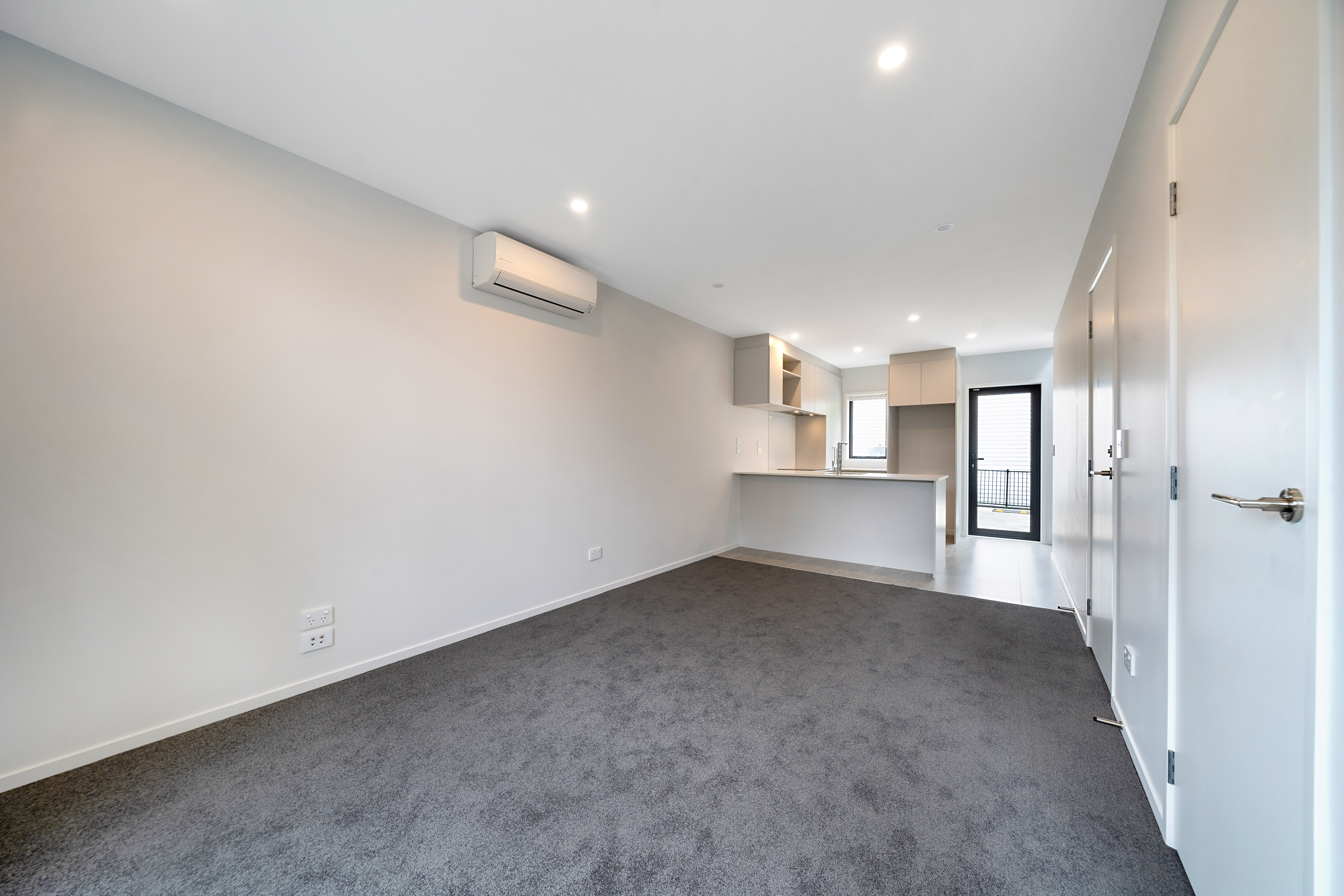 3/47 Awaroa Road, Sunnyvale, Auckland - Waitakere, 2 침실, 1 욕실