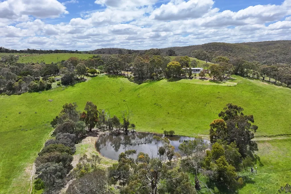 Bungal 2બેડરૂમ A Lifestyle Sanctuary on 21 Acres With Spectacular River Frontage