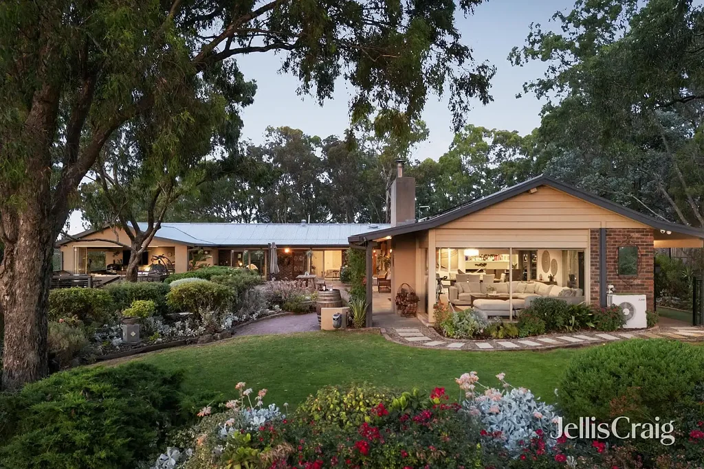 53 Margaret Street, Research, VIC 3095