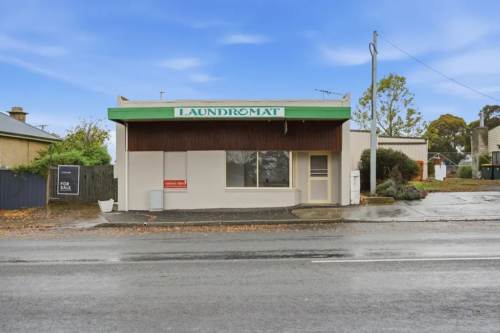 Oatlands 2Zimmer Flexible freehold Midlands investment.