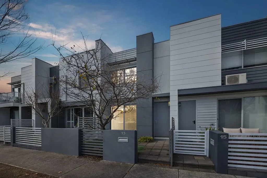 Crace 2Habitaciones Immaculate home, opposite parkland and ready to move in