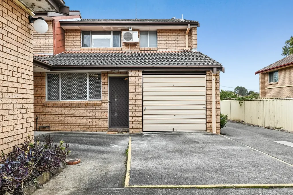 Three Bedroom Updated Townhouse in Prime Location!