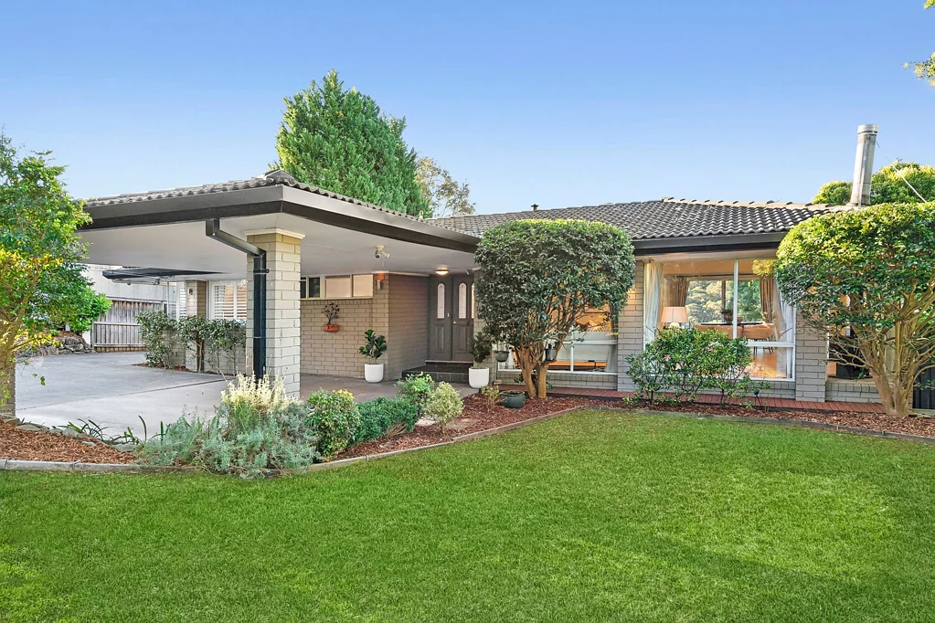 68 Eastern Arterial Road, St Ives, NSW 2075