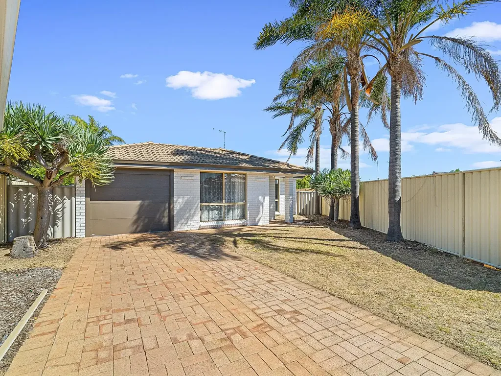 2/5 Beamish Court, Meadow Springs, WA 6210