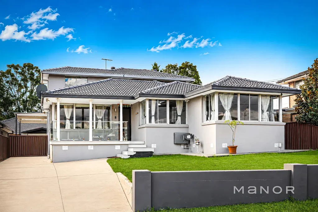 Greystanes 6Phòng ngủ Expansive Family Living with Room for Everyone | Potential Duplex Site (STCA)
