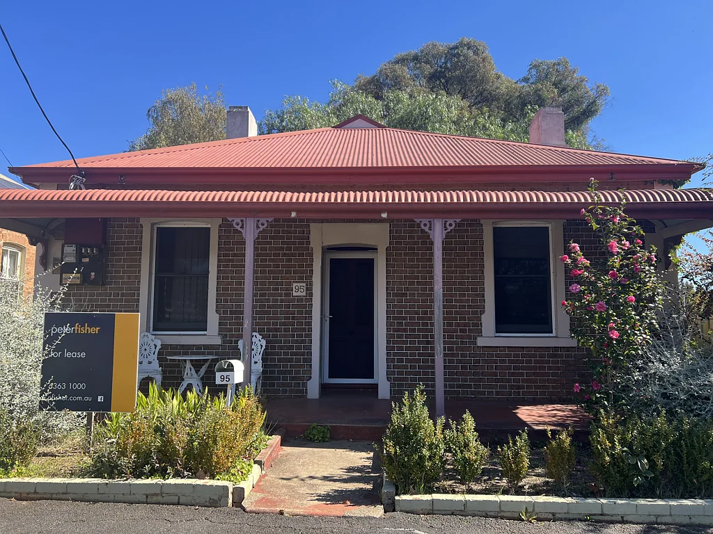 Centrally Located, Fully Furnished Home