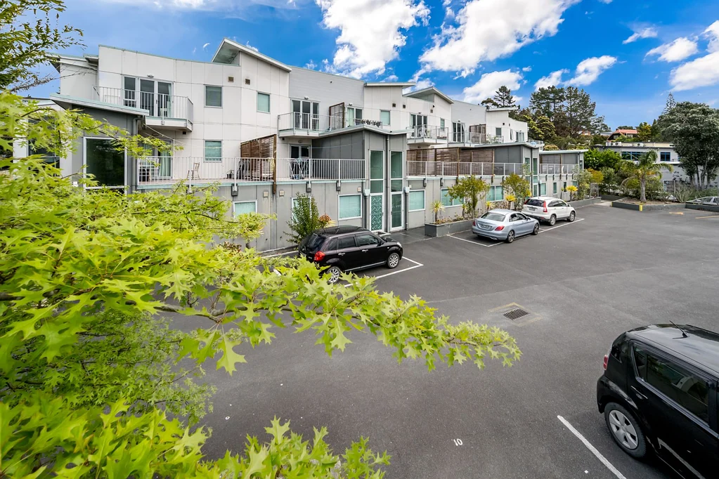 Schnapper Rock 30房  Large-Scale North Shore Development Site