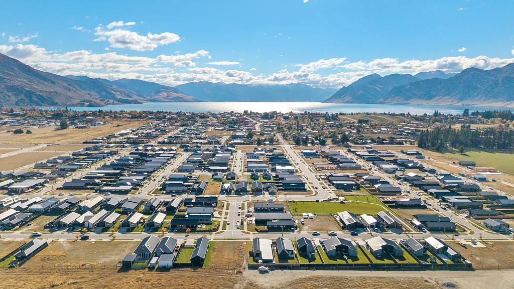 Lake Hawea Longview - Sections from $389,000