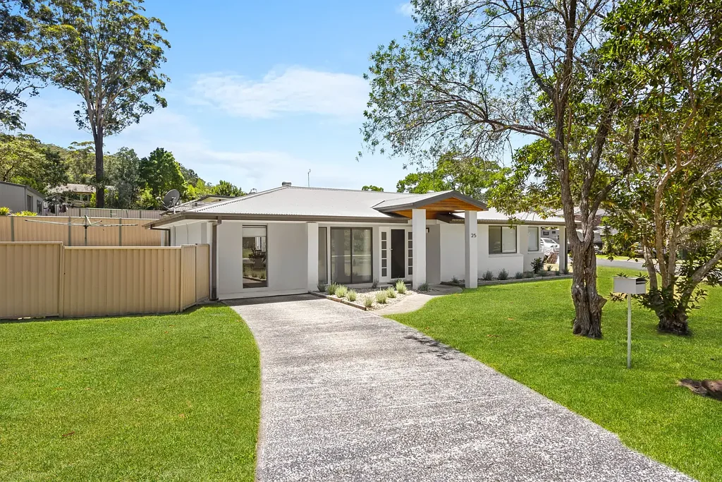 25 Fragar Avenue, Wyoming, NSW 2250