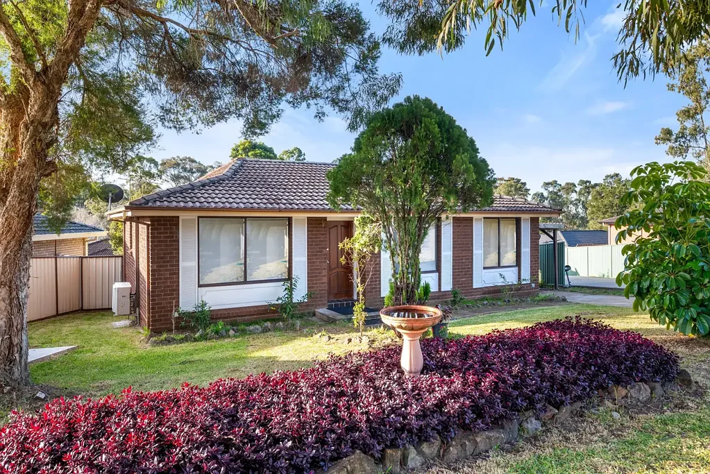 40 Sapphire Place, Eagle Vale, NSW 2558