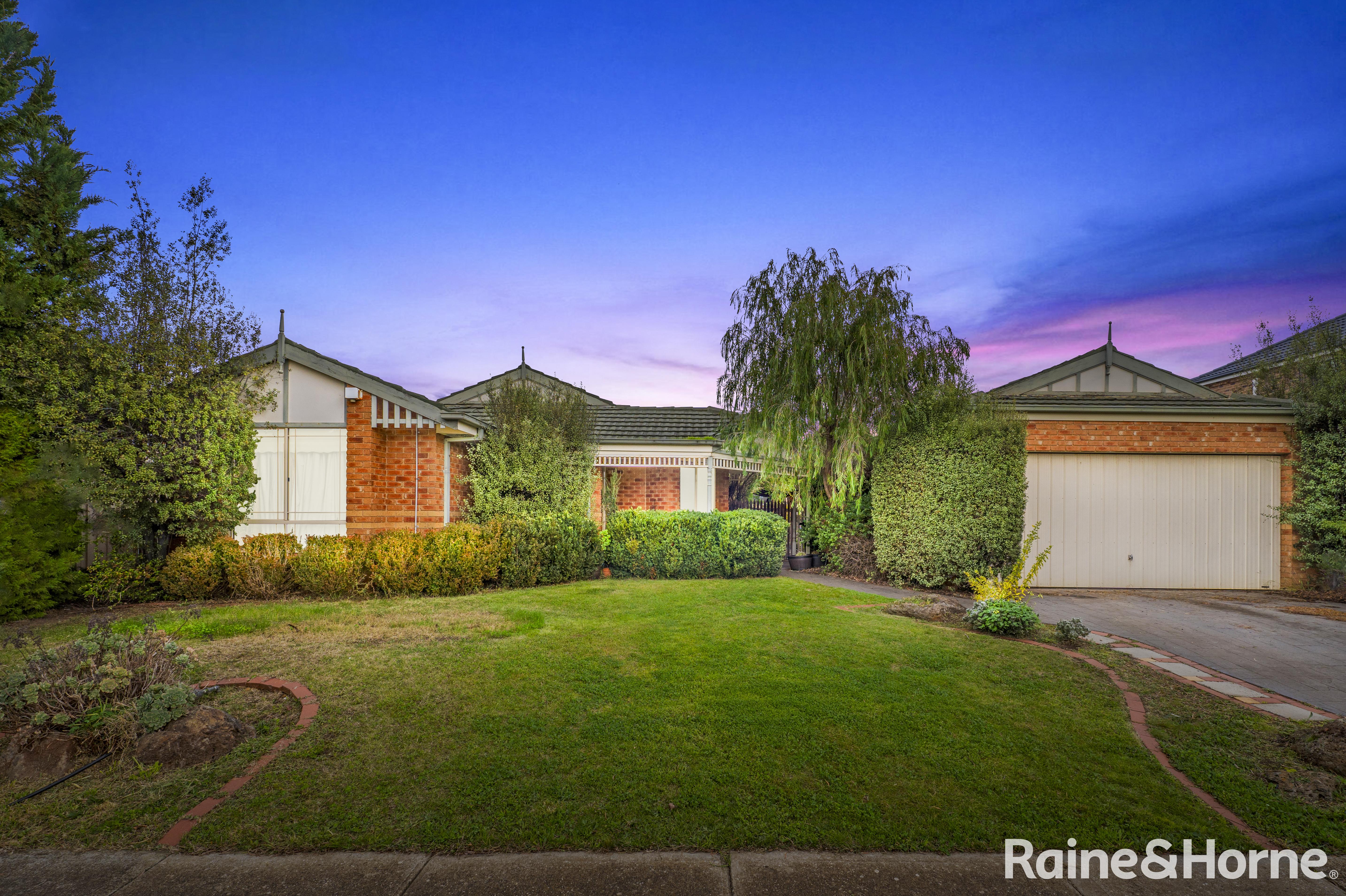 17 GLENEAGLES DR, MELTON WEST VIC 3337, 0 Bedrooms, 0 Bathrooms, House