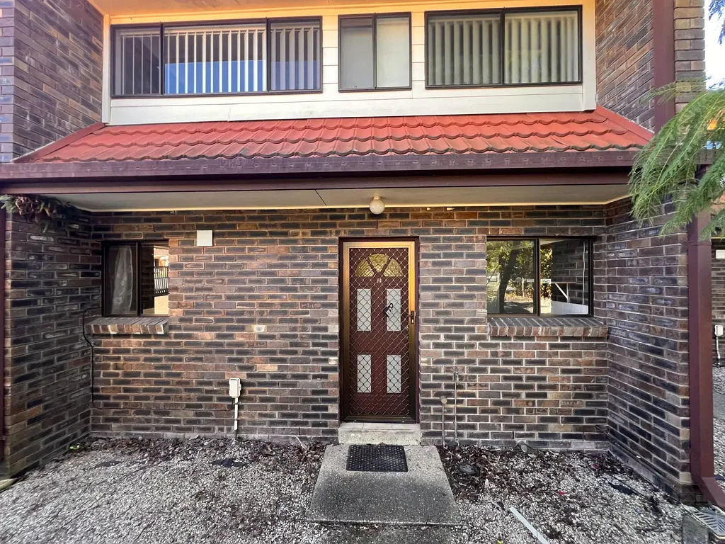 Freshly Renovated 2-Bedroom Unit in Prime Rochedale South Location!