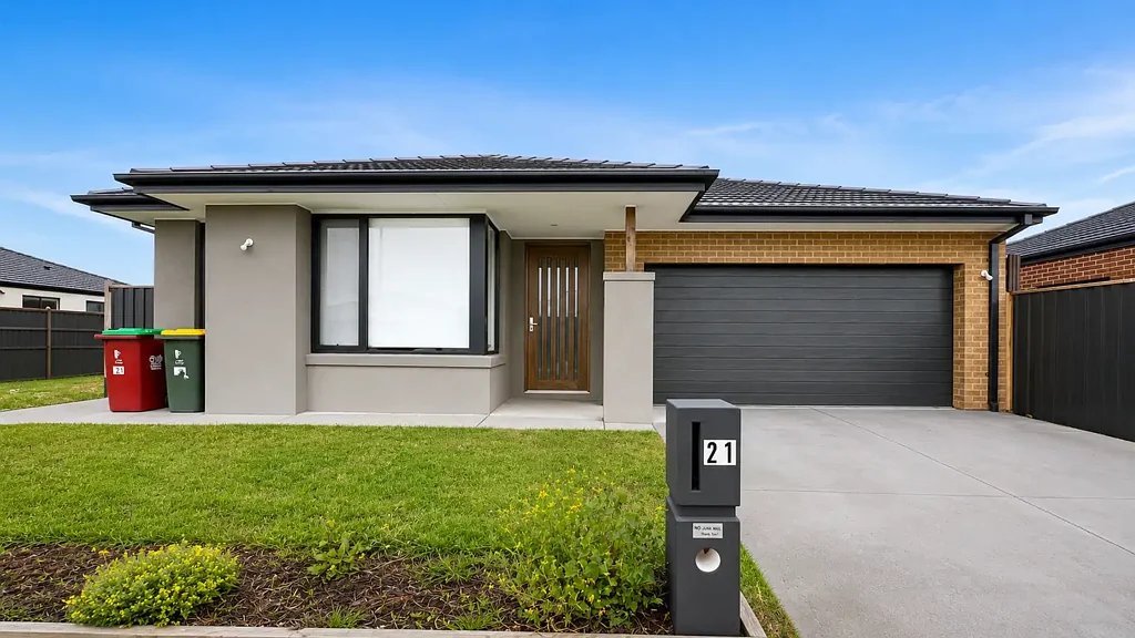 Beautiful 4-Bedroom Home with Two Living Areas - Ready to Move In