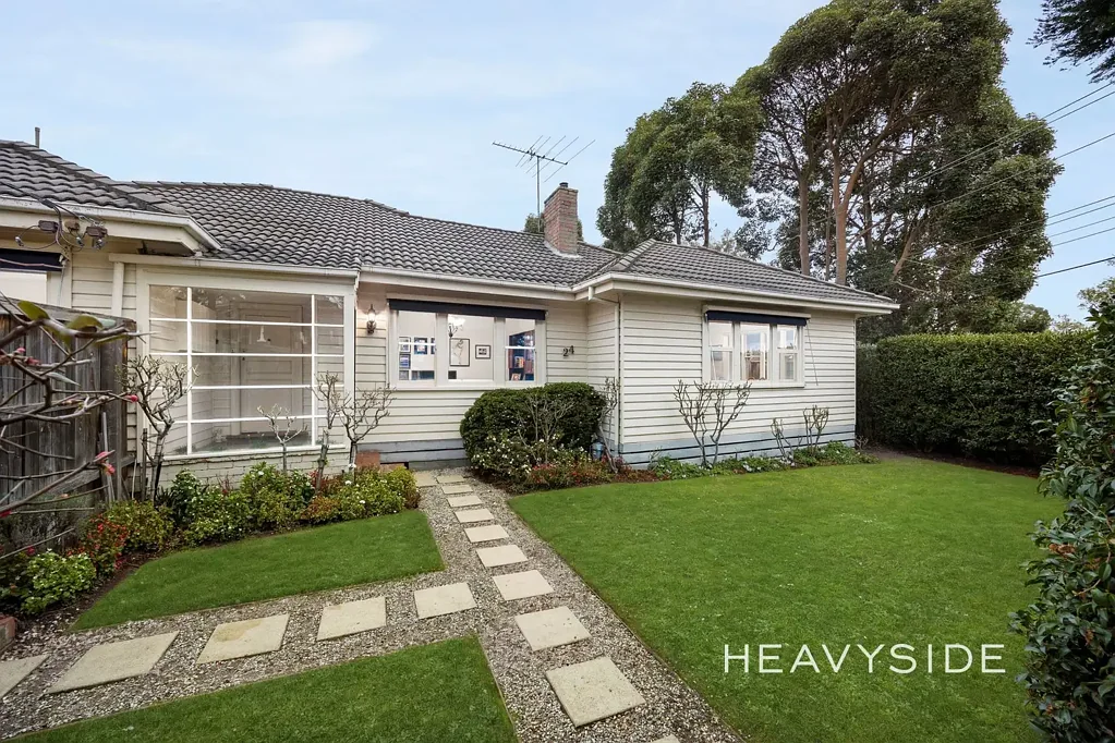 Camberwell 3Habitaciones Warm Weatherboard Charm | Set in a Quiet Camberwell Pocket