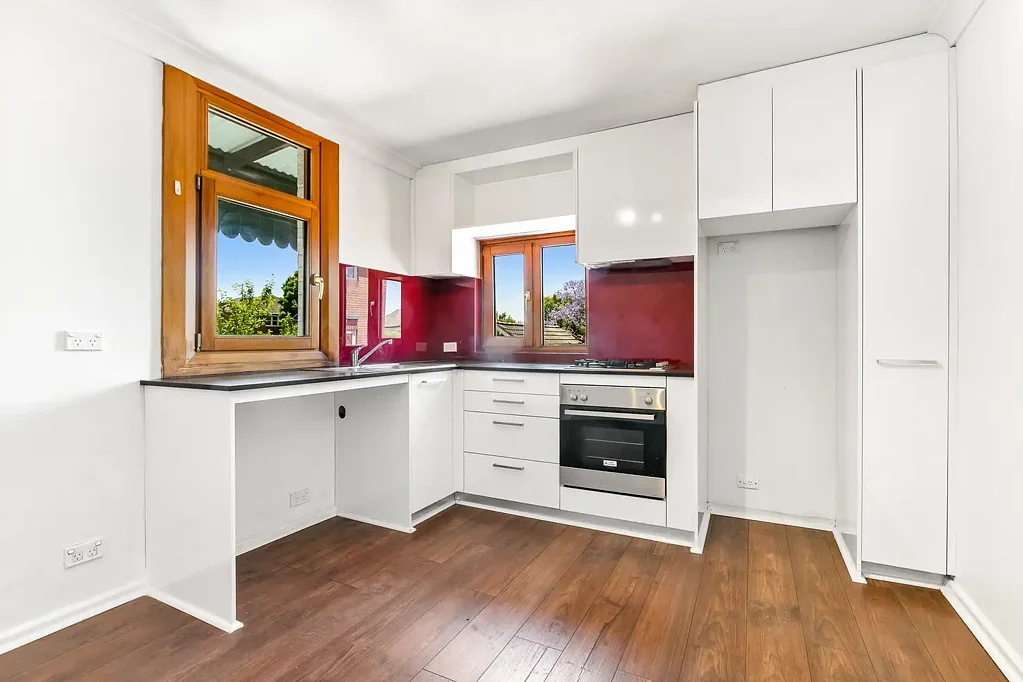 Spacious apartment with secure parking