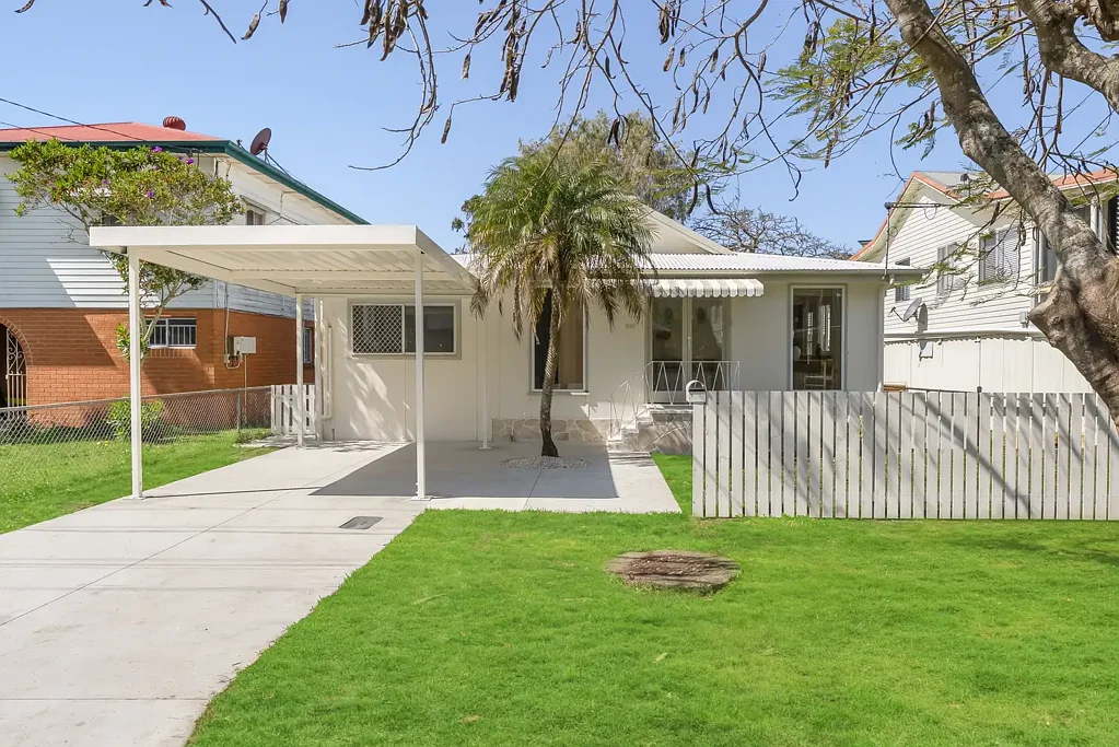 Clontarf 3 Slaapkamer Renovated Character Home in a Tightly Held Clontarf Pocket