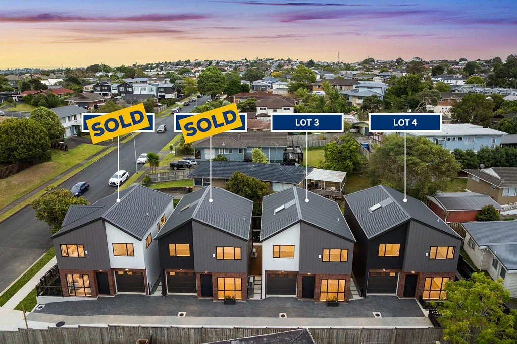 Lots 1-4/32 Kurnell Drive, Botany Downs, Manukau City, Auckland