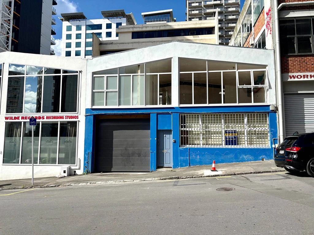Auckland Central 270M² RENOVATED TWO-LEVEL OFFICE FOR LEASE