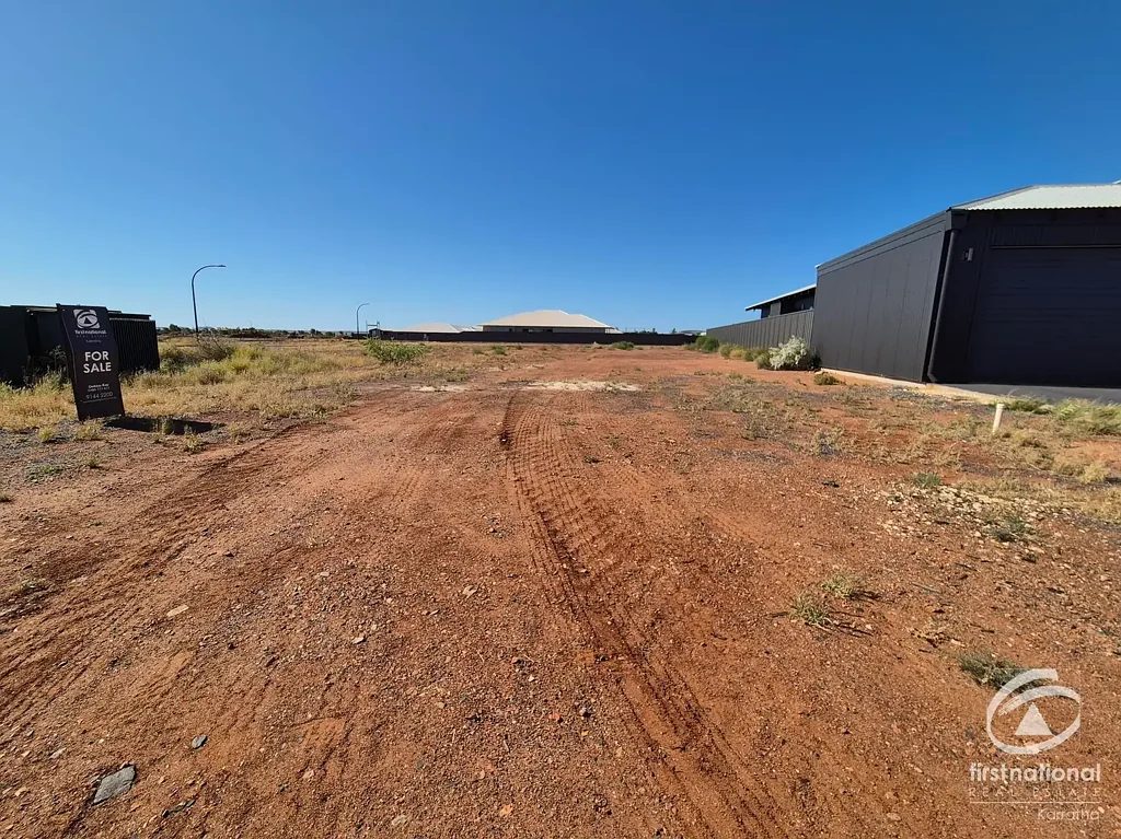 Baynton  OVERSIZED 942sqm Corner Block Located on Popular Wagari Drive