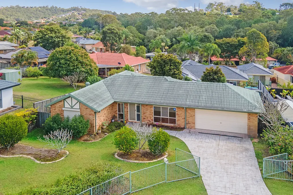 Pacific Pines 4房  Opportunity Knocks in Pacific Pines!
