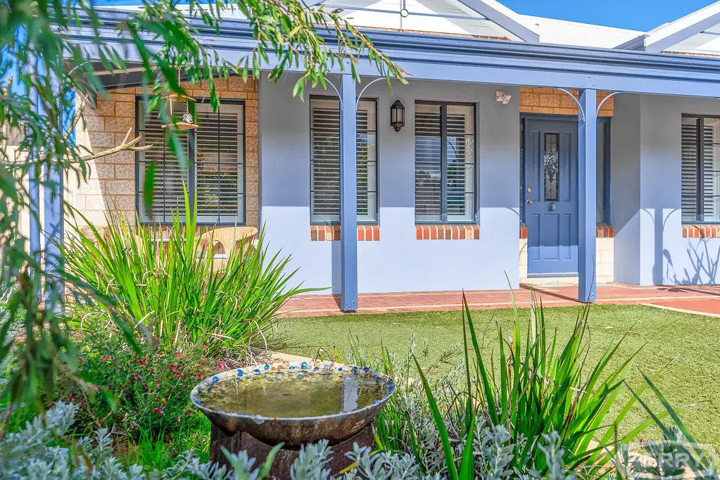 Dalyellup 4房  A SPACIOUS FAMILY HOME WITH ROOM TO LIVE