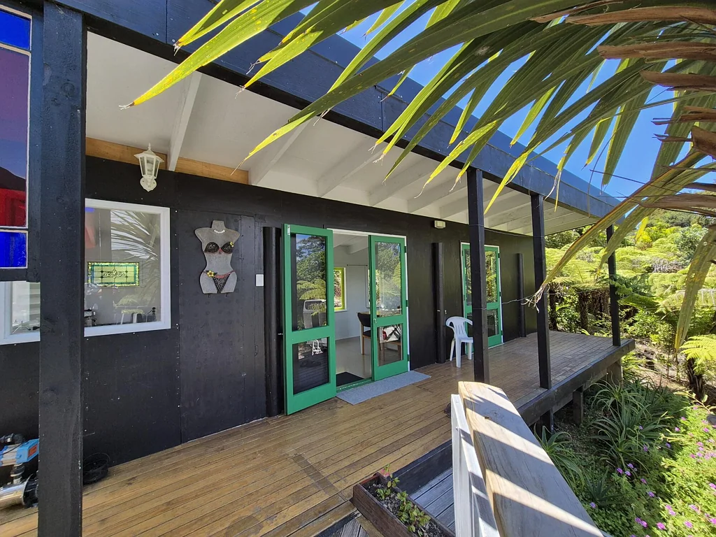 Tuateawa TUATEAWA DREAMING