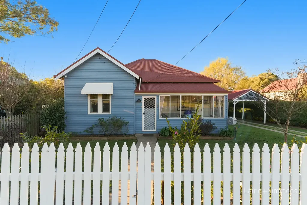 Armidale 3침실 Renovated Comfort with Timeless Charms
