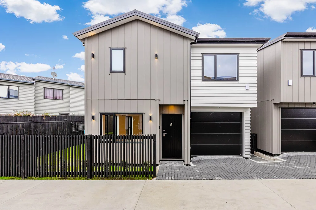 Glen Eden 4Kwarto Substantial 4-Bedroom Freestanding Flagship