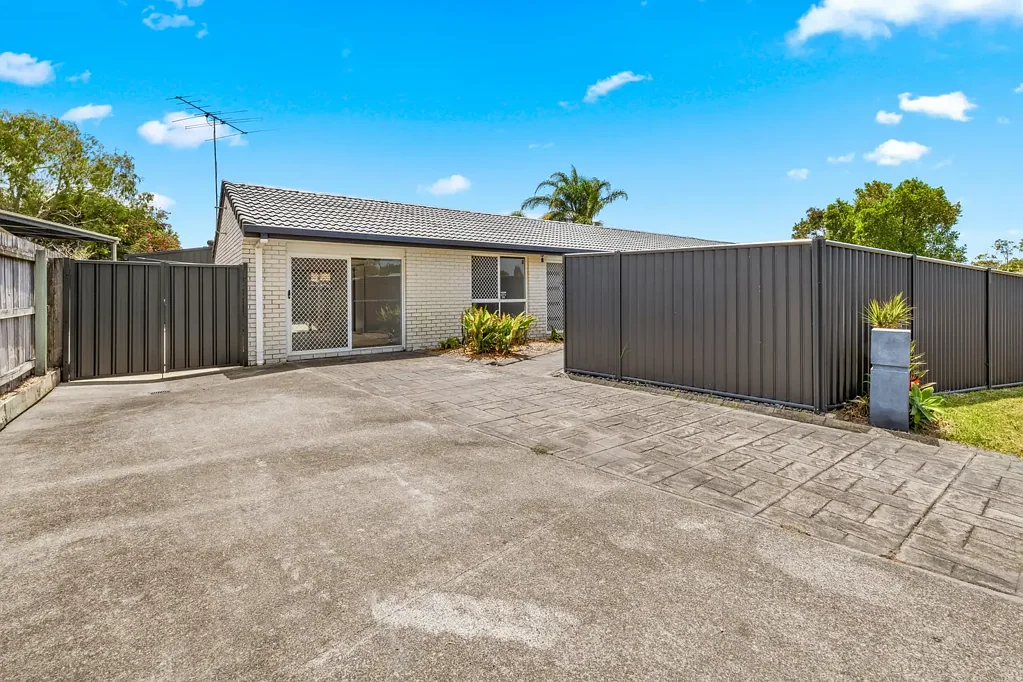 Family Home in Currimundi with Large Pool