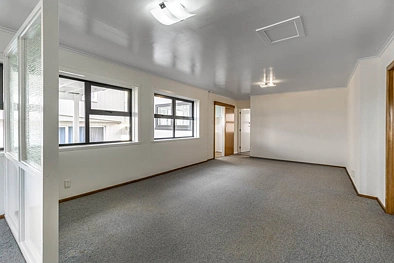 Cozy and convenient property located in the he...