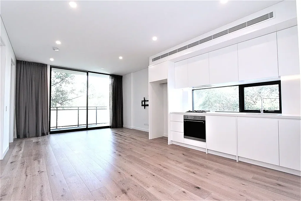 LUXURY TWO BEDROOM APARTMENT WITH STUNNING FINISHES