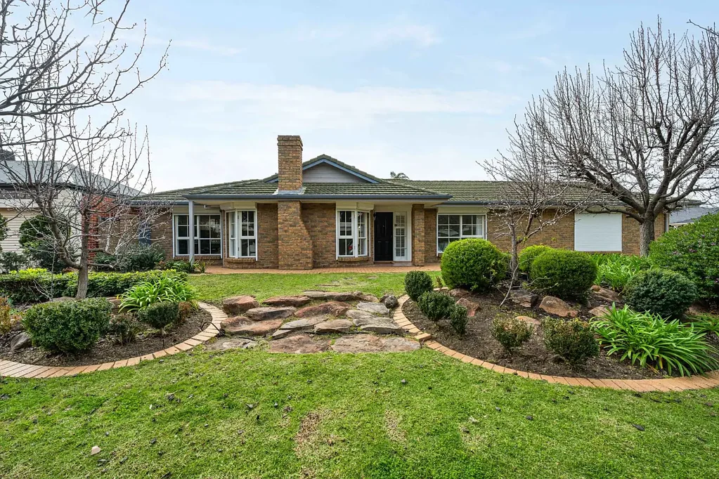 Novar Gardens 3Moenga Space, Style & Effortless Entertaining.