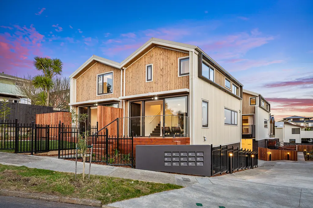 Point Chevalier 3 Bedroom Excellence in Design!