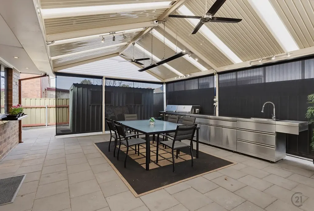 Lockleys 2Zimmer Wow! Wow! Wow! What a fantastic property and location!!!!