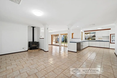 3 Deciduous Rise, Yangebup, WA 6164, 5房, 2浴, House