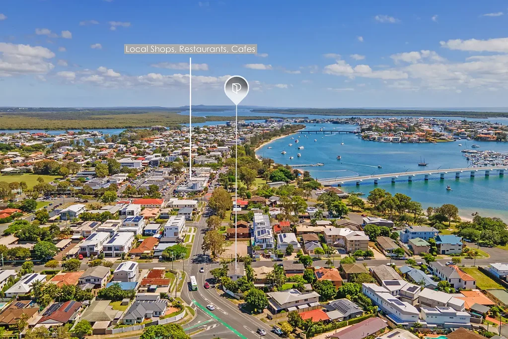 22 Errol Avenue, Paradise Point, QLD 4216