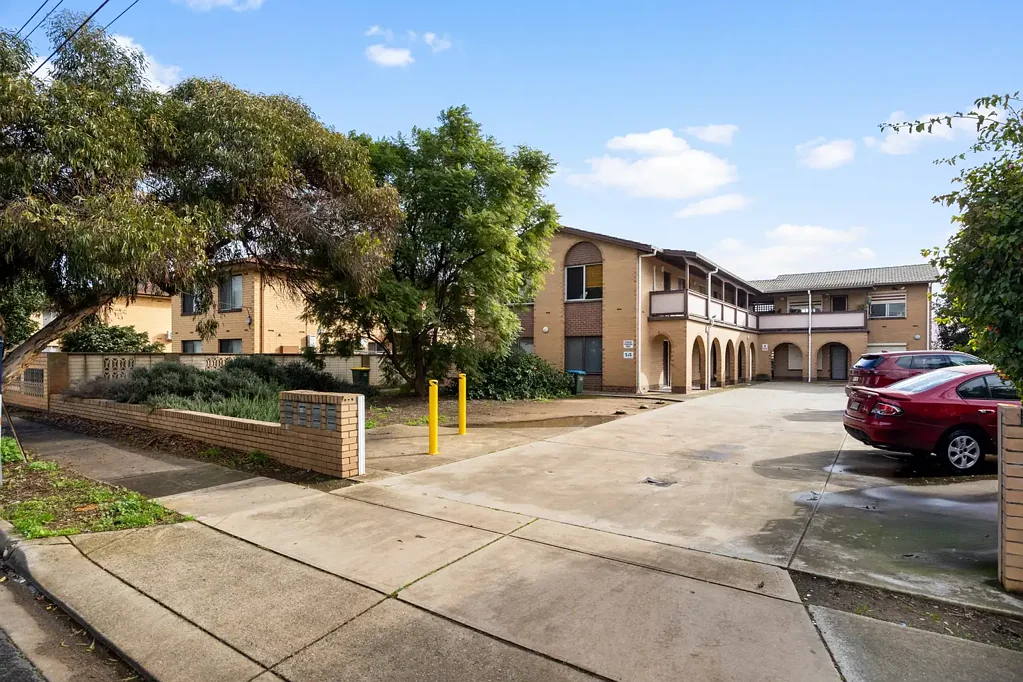 Woodville Gardens 2غرفة نوم First home, First investment, First opportunity – Updated 2 Bedroom Unit.
