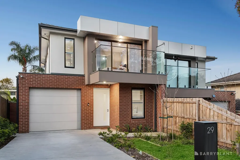 Doncaster 4બેડરૂમ Contemporary Class and Convenience on a Grand Scale