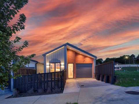 Pukekohe 3房 ​全新独栋梦想之家，十年Mater Builders质保，秒启轻奢人生！ Brand-New Standalone Designer Dream Home