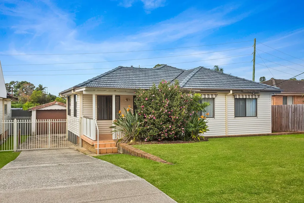 24 Landy Drive, Mount Warrigal, NSW 2528
