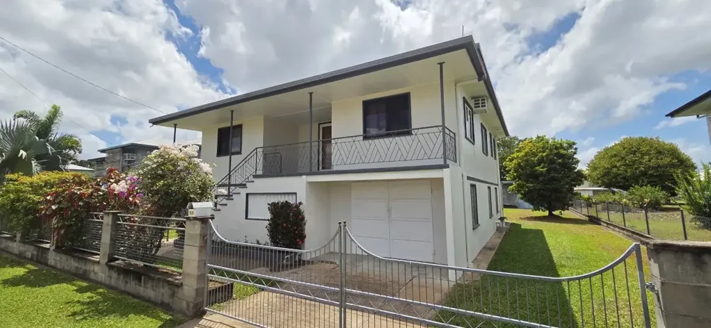 Ingham 3房  3 BEDROOM HIGHSET HOME IN TOWN!