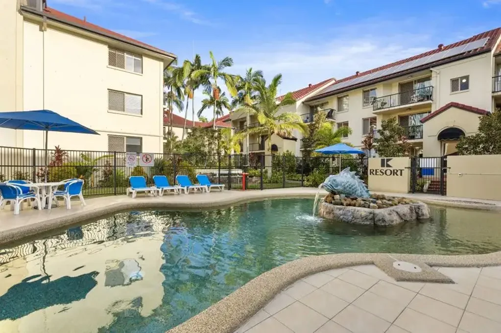 Surfers Paradise 2 Bedroom SPACIOUS - NORTH FACING - WATERFRONT COMPLEX - WALK TO G- LINK, BEACH, SURFERS PARADISE ENTERTAINMENT PRECINCT