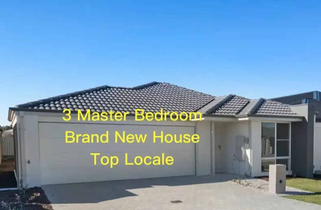 Brand New Lucious House in Top Location. Walk to bused, shops, shopping Centre, Restaurant, etc!
