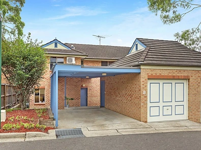 West Pennant Hills 4房 自然保护区旁 低维护生活 现代明亮空间 私人庭院 开放式厨房 四卧带套间 浴室翻新 抛光木地板 空调车库 近好学校 Spacious Townhouse, Private Leafy Setting