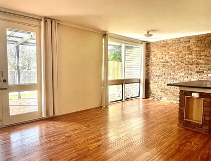 2/14 Wenholz Street, Farrer, Woden Valley District, 2房, 1浴, Townhouse