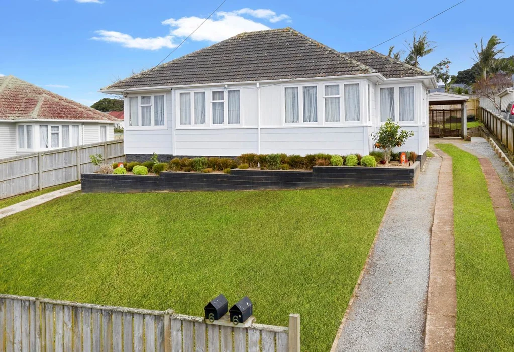 3 bedroom house in Panmure