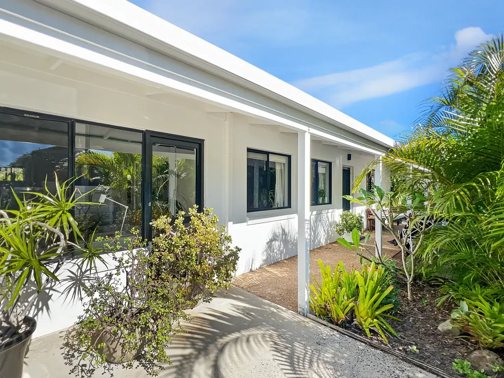 Beautiful Fully Furnished Home in Prime Beachside Location